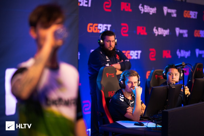 时也显得尤 时也显得尤