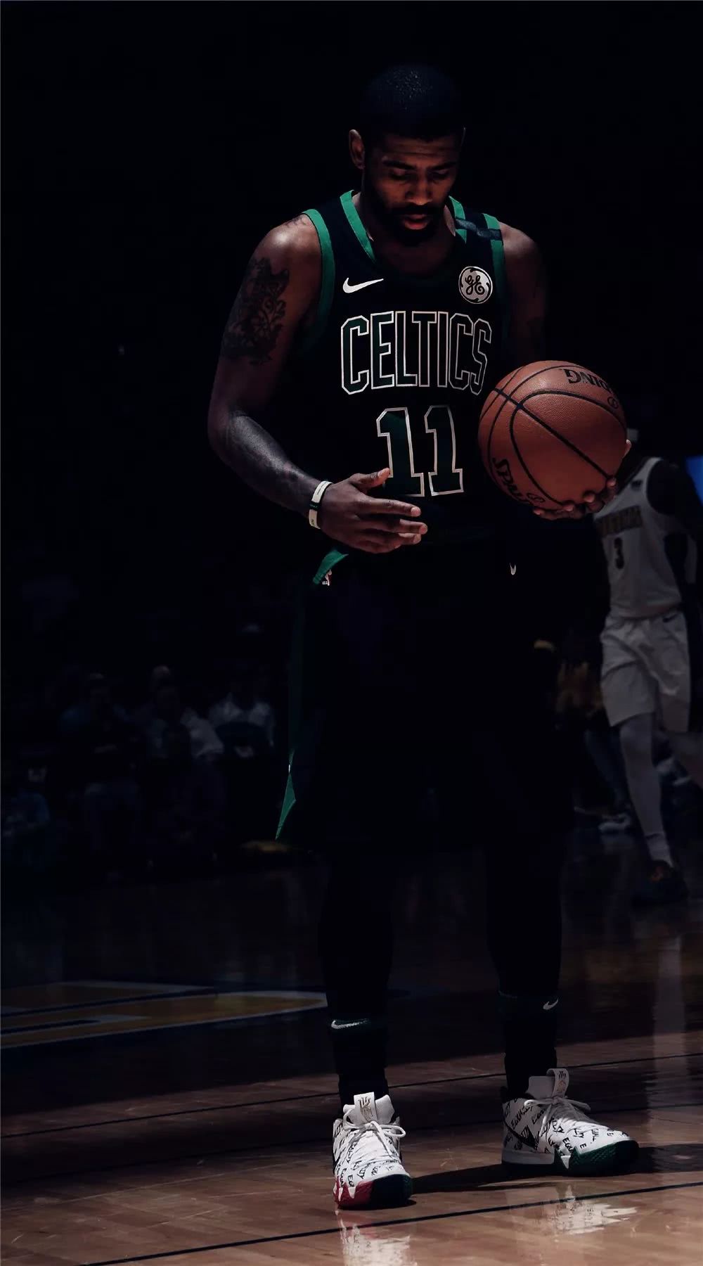 仅彰显了他 仅彰显了他